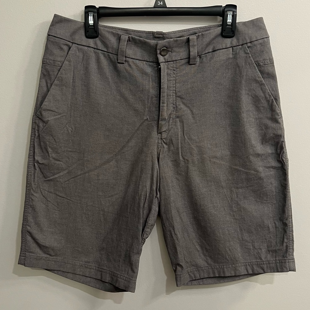 lululemon - Golf / Dress Shorts - Size 32 - Gray
